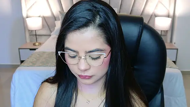 Layla Breezee online show from 07/12/26, 11:34