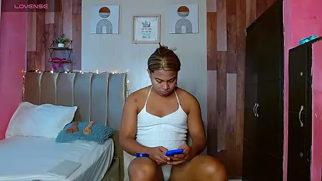 Snapshot of electrabrowns chatting on 03/01/26, 09:17 electrabrowns online show from 03/01/26, 09:17