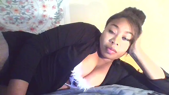 angeliquebelcali online show from 10/15/25, 06:30