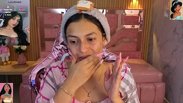 Snapshot of lilith_petit_sub chatting on 11/19/25, 03:17 lilith petit sub online show from 11/19/25, 03:17