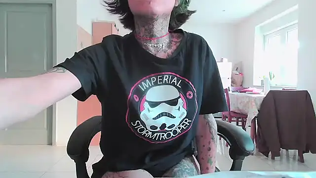 serena  vedette online show from 02/17/25, 02:04