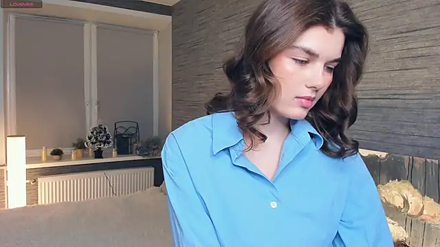 FloraDobb online show from 02/08/25, 07:05