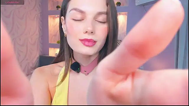 FloraDobb online show from 12/21/25, 07:04