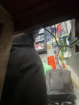 Snapshot of Meraryy chatting on 04/12/26, 05:18 Meraryy online show from 04/12/26, 05:18