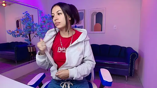 Snapshot of Charlotte_ethan chatting on 02/11/25, 03:29 Charlotte ethan online show from 02/11/25, 03:29