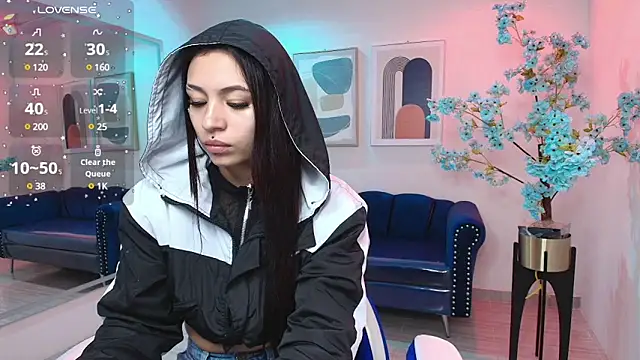 Snapshot of Charlotte_ethan chatting on 03/19/25, 03:30 Charlotte ethan online show from 03/19/25, 03:30