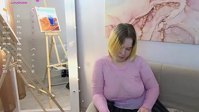 Snapshot of Manic_pixie_ chatting on 02/09/25, 02:18 Manic pixie online show from 02/09/25, 02:18