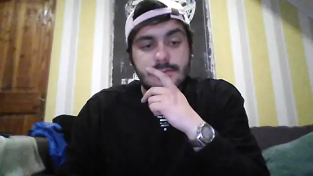 Snapshot of shycoouple1 chatting on 10/12/25, 07:40 shycoouple1 online show from 10/12/25, 07:40