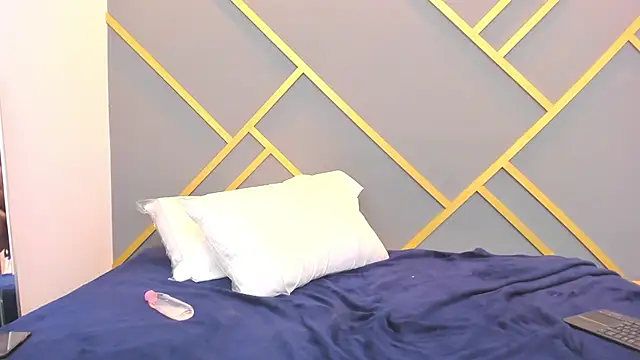 Alaia Colins online show from 02/16/25, 06:54