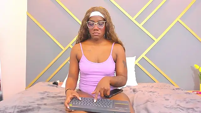 Alaia Colins online show from 02/21/25, 06:51