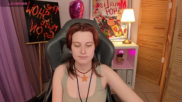 Snapshot of Jiffyyo chatting on 02/12/25, 05:15 Jiffyyo online show from 02/12/25, 05:15