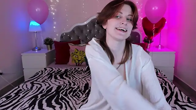 Snapshot of Jiffyyo chatting on 03/18/25, 08:37 Jiffyyo online show from 03/18/25, 08:37