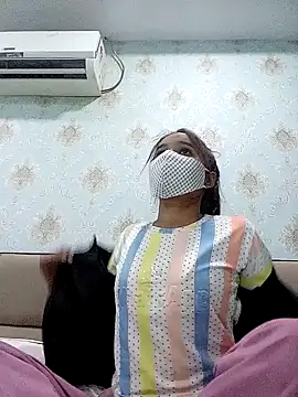 Snapshot of College_Girl-M chatting on 01/29/25, 11:30 College Girl-M online show from 01/29/25, 11:30