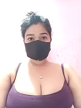 Simran-001 online show from 04/15/26, 12:01