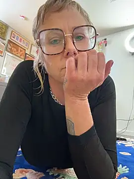 I am babydoll online show from 04/29/26, 12:09