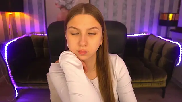 AureliaBliss  online show from 02/05/25, 10:22