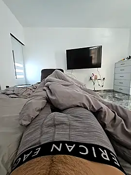 j0nathan00 online show from 02/10/25, 11:36