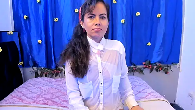 ShairaMarss online show from 10/11/25, 09:08