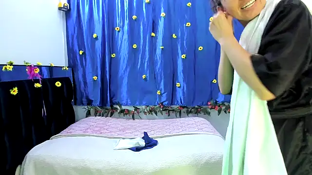 ShairaMarss online show from 10/11/25, 09:13