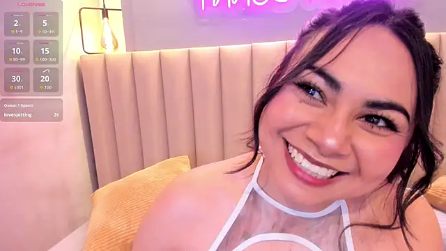 Naomymonroe  online show from 04/12/26, 05:40