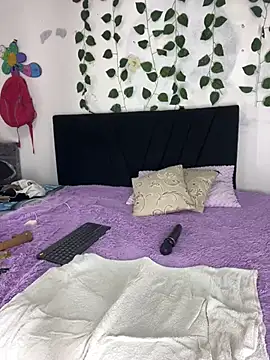 Snapshot of Eliizabeth__ chatting on 02/05/25, 02:05 Eliizabeth online show from 02/05/25, 02:05