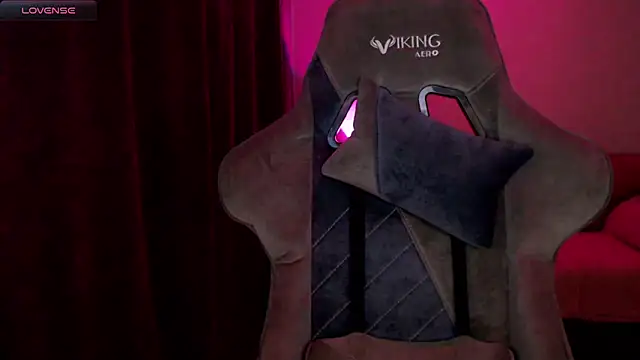 Ohmy Nora  online show from 03/04/25, 02:06