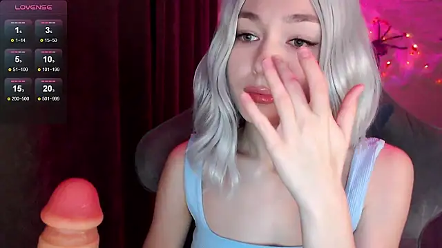 Ohmy Nora  online show from 11/15/25, 09:43