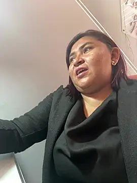 KarlaWild online show from 02/07/25, 06:24