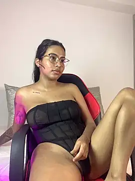 Snapshot of genesissara chatting on 02/21/25, 02:17 genesissara online show from 02/21/25, 02:17