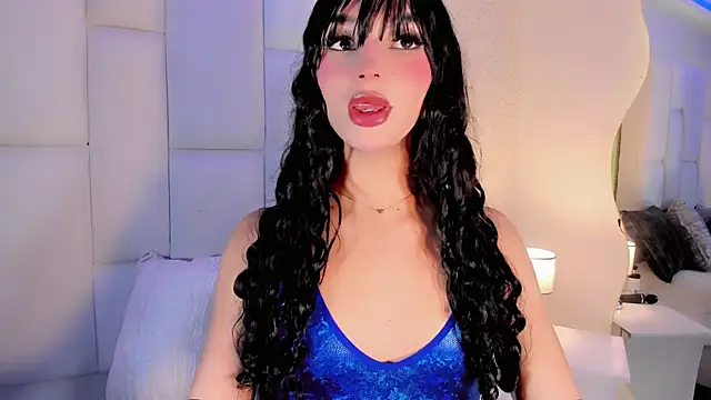 Angeles Busst online show from 12/01/25, 09:09