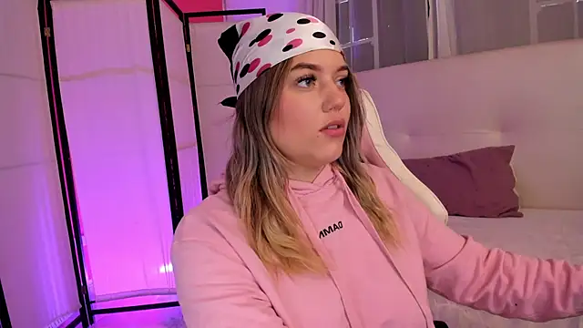 alaia greyy online show from 01/19/26, 01:15