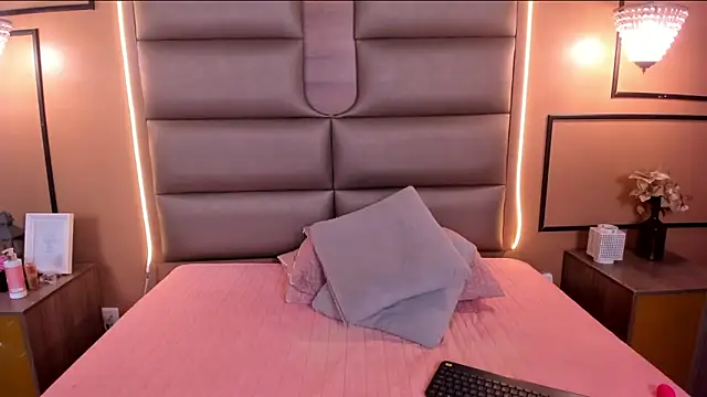 CAYLINCOLLINS online show from 02/27/25, 06:29