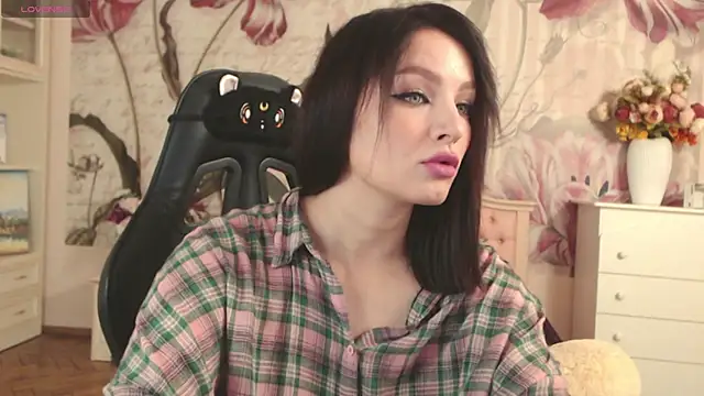 BritneyBarker online show from 09/14/25, 09:03