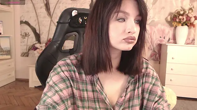 BritneyBarker online show from 09/18/25, 03:41