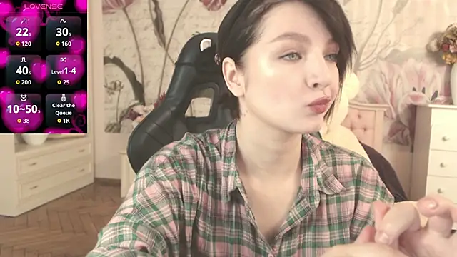 BritneyBarker online show from 10/06/25, 02:31