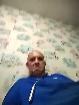 Snapshot of MaxDevilWhite chatting on 11/25/25, 05:24 MaxDevilWhite online show from 11/25/25, 05:24