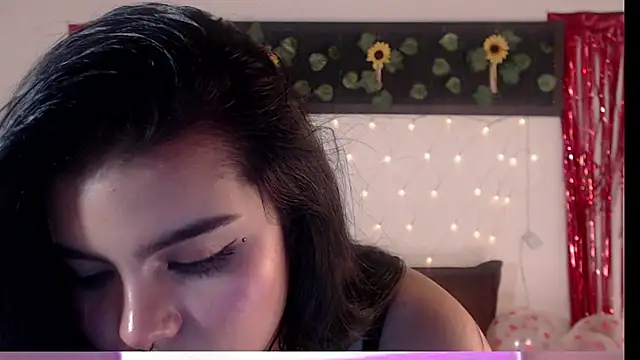 saray  jones online show from 02/14/25, 08:15