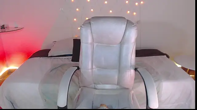 saray  jones online show from 03/11/25, 04:18