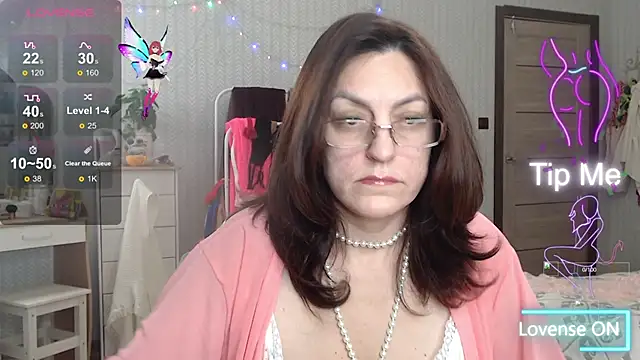 Snapshot of Soffya_Soy chatting on 11/08/25, 01:33 Soffya Soy online show from 11/08/25, 01:33