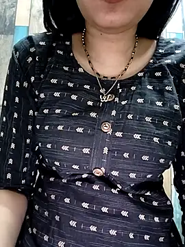 cute IndianBabe online show from 04/05/26, 01:25