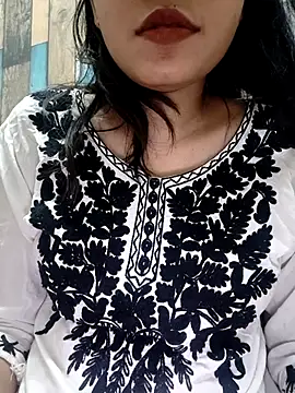 cute IndianBabe online show from 04/12/26, 02:05