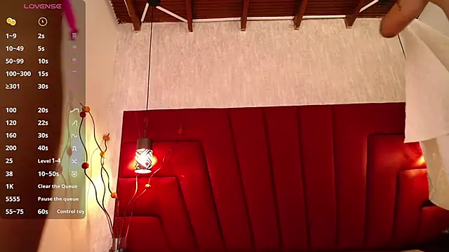 Freya and Freyr online show from 02/13/25, 08:03