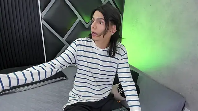 Martshall09 online show from 10/28/25, 09:50