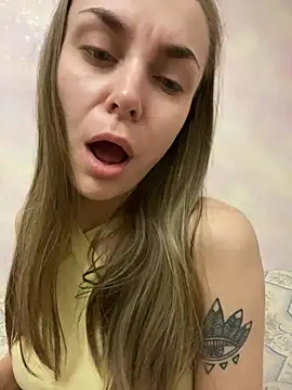 Snapshot of White_Lu chatting on 02/01/25, 11:16 White Lu online show from 02/01/25, 11:16