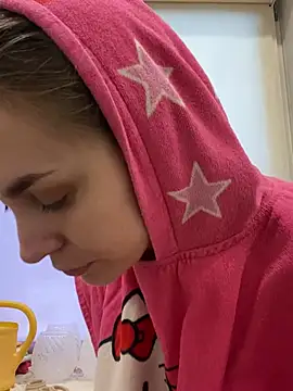 Snapshot of White_Lu chatting on 02/07/25, 01:47 White Lu online show from 02/07/25, 01:47