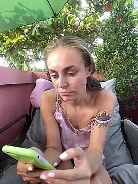 White Lu online show from 02/08/26, 02:37