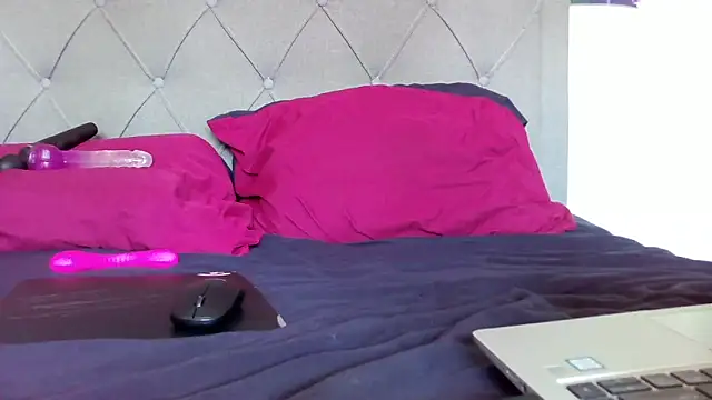 bunnyfox420 online show from 09/24/25, 11:35