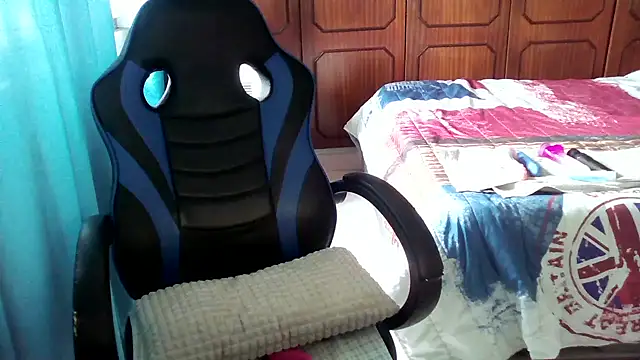 bunnyfox420 online show from 10/21/25, 03:46