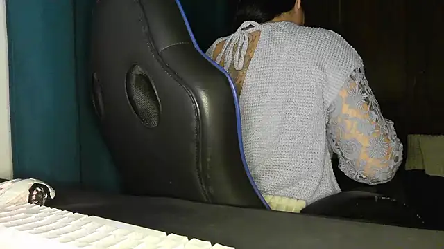 bunnyfox420 online show from 11/22/25, 07:24