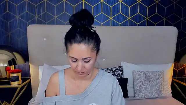 Snapshot of ValeryBlakes chatting on 11/04/25, 06:40 ValeryBlakes online show from 11/04/25, 06:40